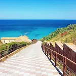 Casa Mery إيغليزياس